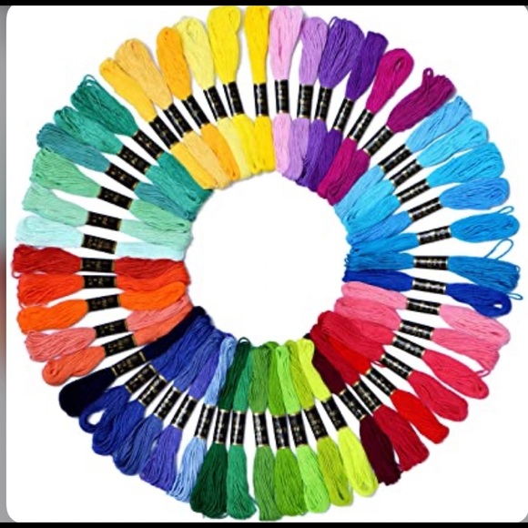 String and bead bracelets - Picture 2 of 6